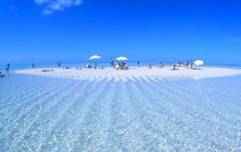 It’s a beautiful place like Heaven! “Yurigahama Beach” in Yoron Island