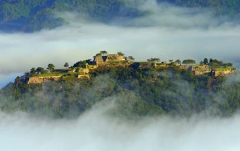 Castle in the sky floating the sea of clouds! Takeda Castle Ruins is known as “Japanese Machu Picchu”