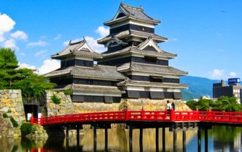 Matsumoto Castle – Japan’s national treasure which tells hard domestic battles to the present day.