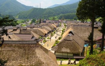 This is the original landscape of Japan! Ouchi-juku is the old post town remaining the townscape of Edo period.